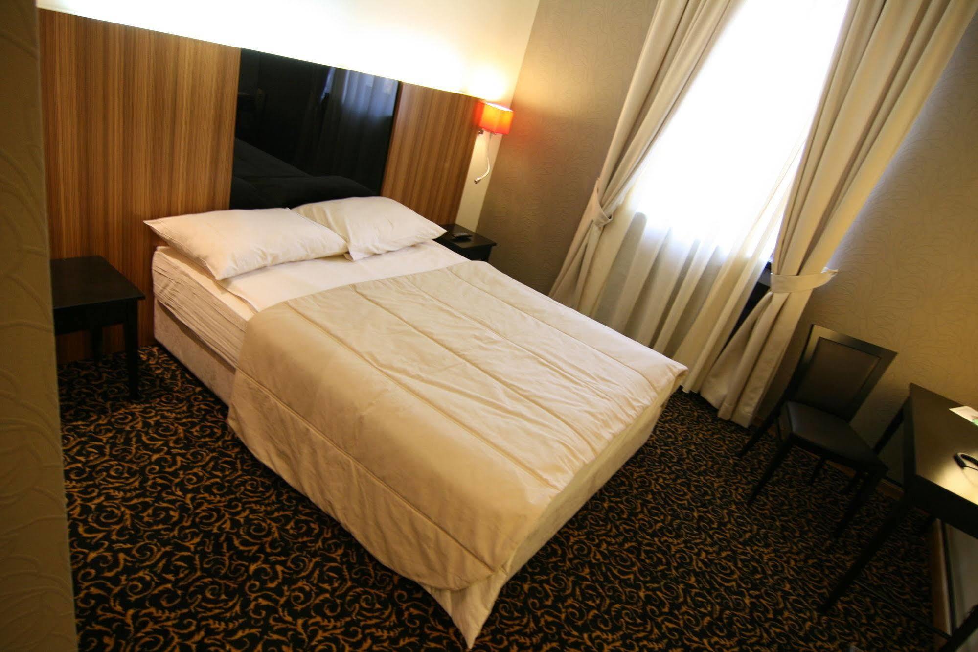Hotel Crystal Sarajevo Eksteriør billede